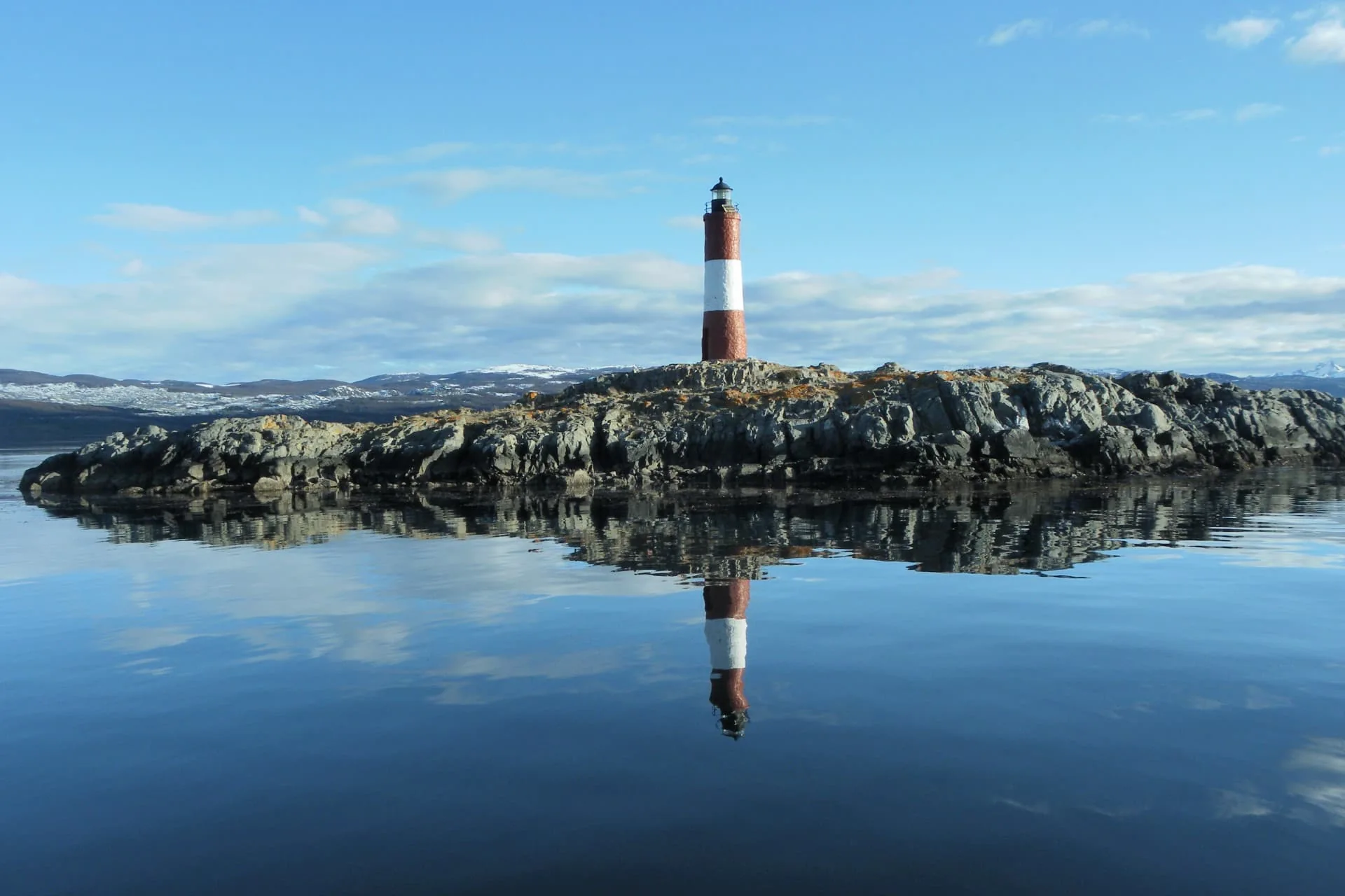 Faro nel Canale di Beagle