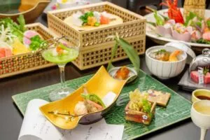Cena tradizionale al ryokan Yuzanso