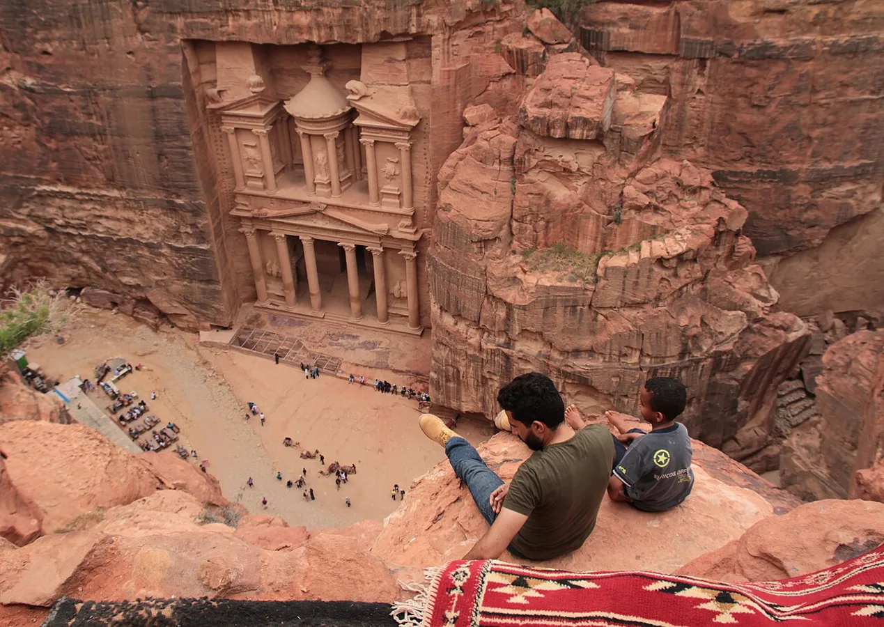 Il Tesoro di Petra visto dall’alto, con il paesaggio circostante