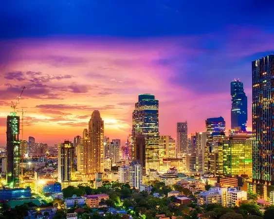 Skyline al tramonto